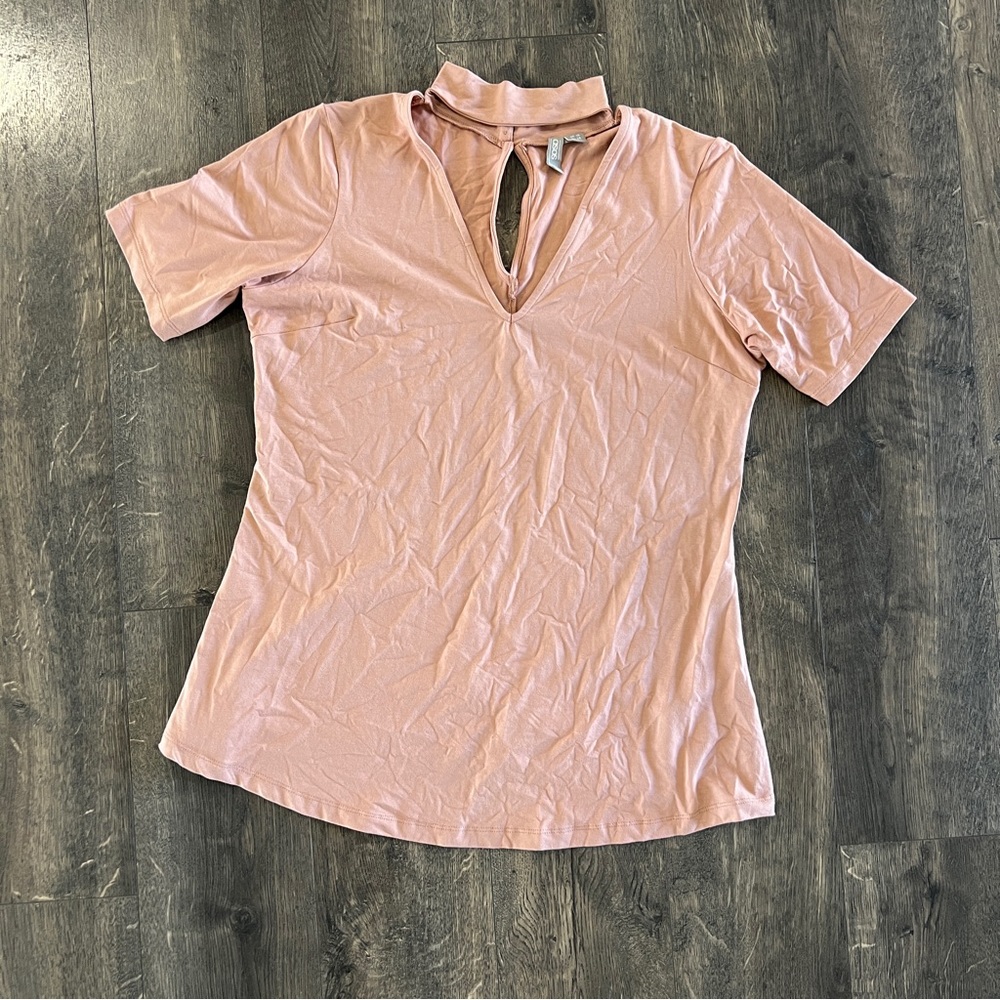 MATERNITY Tshirt with Cutout Front